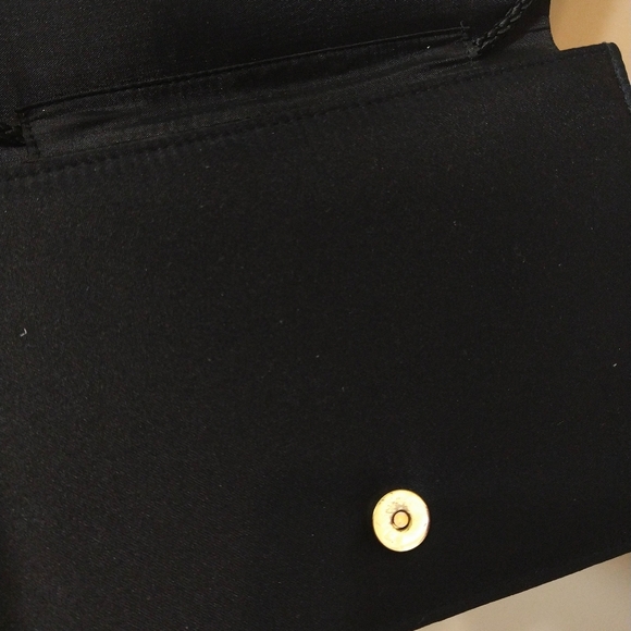 Vintage Lord & Taylor Beaded Black and Gold Purse - Picture 5 of 6